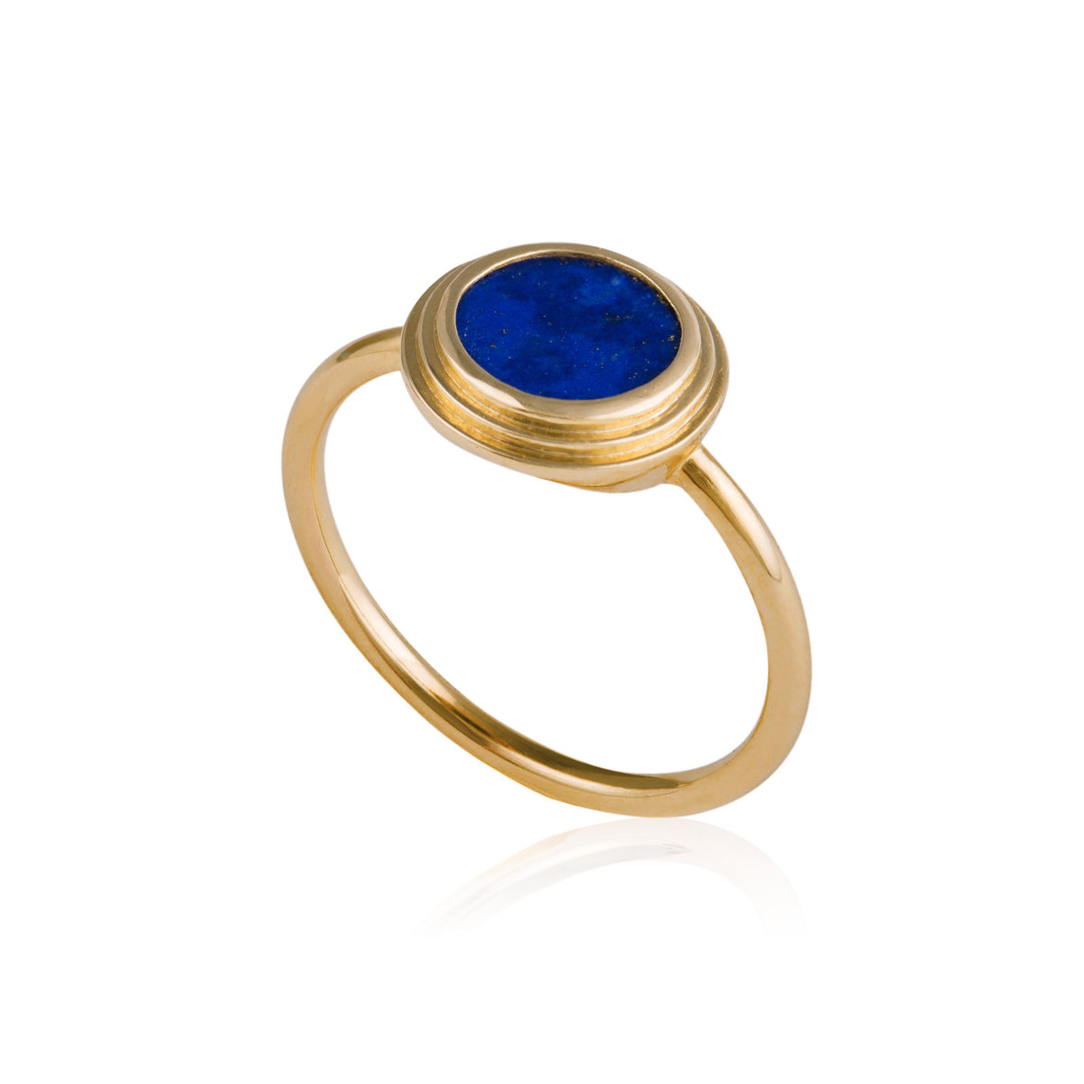 9ct gold ring with a round bezel-set lapis lazuli stone