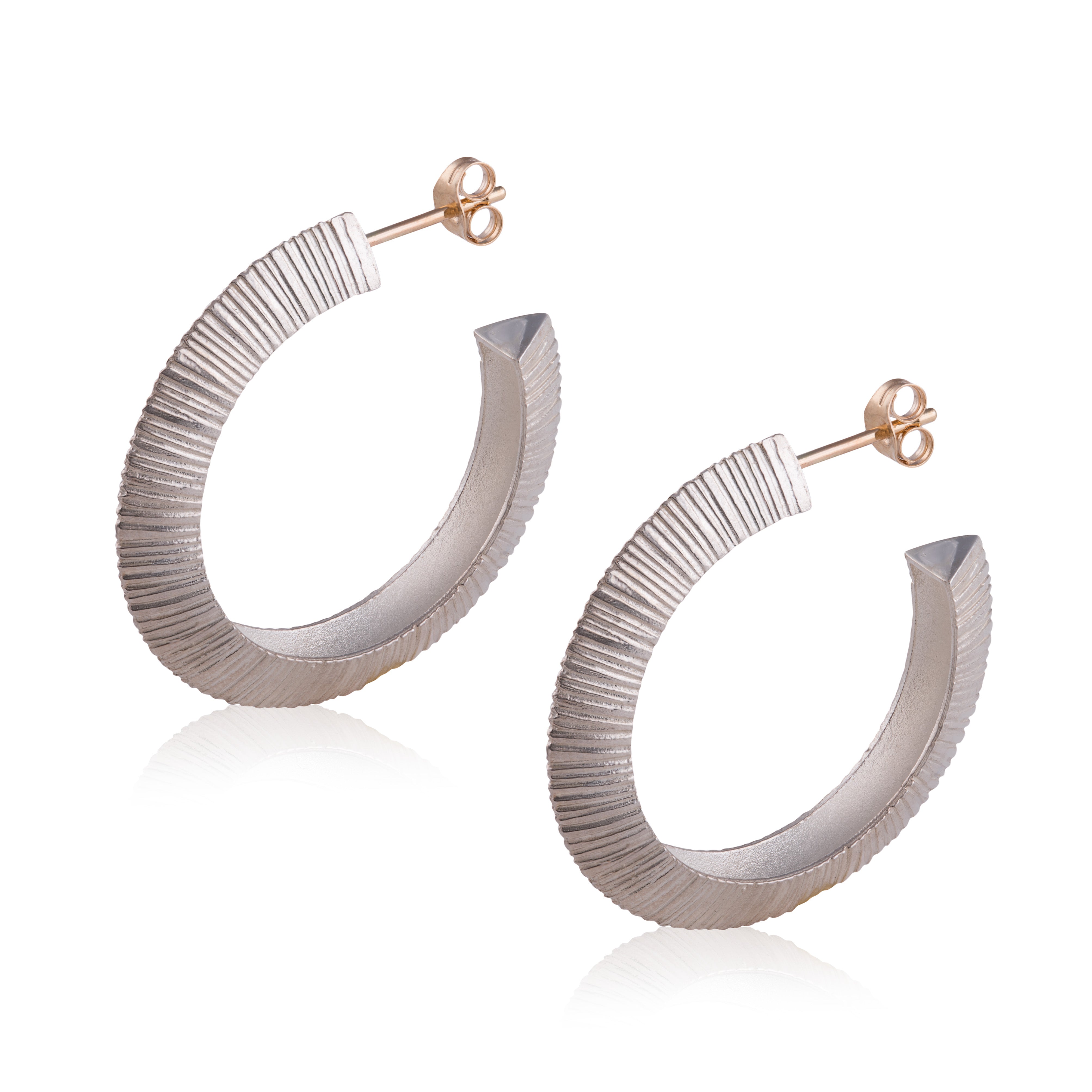 Cusped Hoop Earring